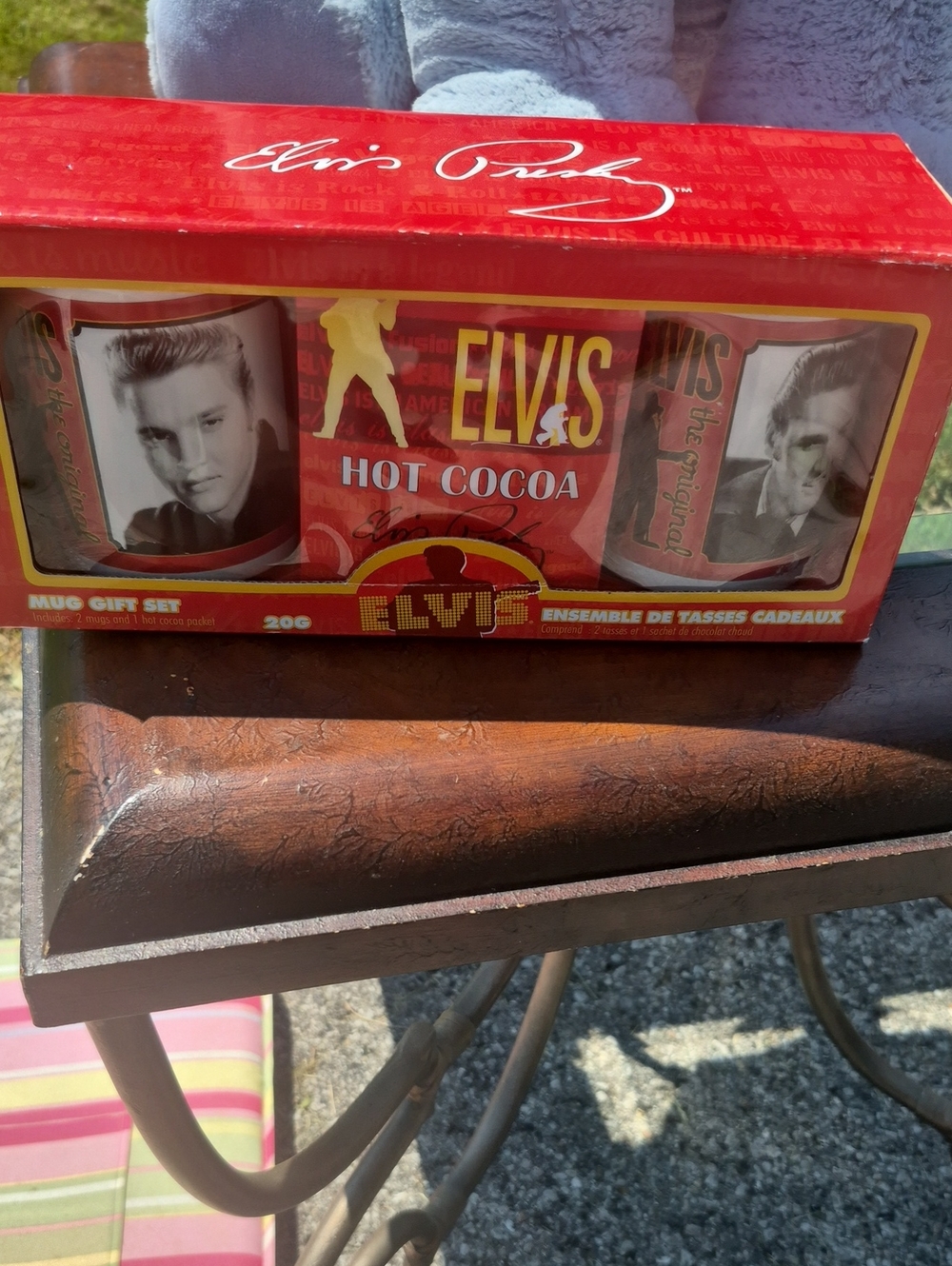 PELVIS Red Elvis Hot Cocoa Mug Gift Set with Black-and-White Portraits